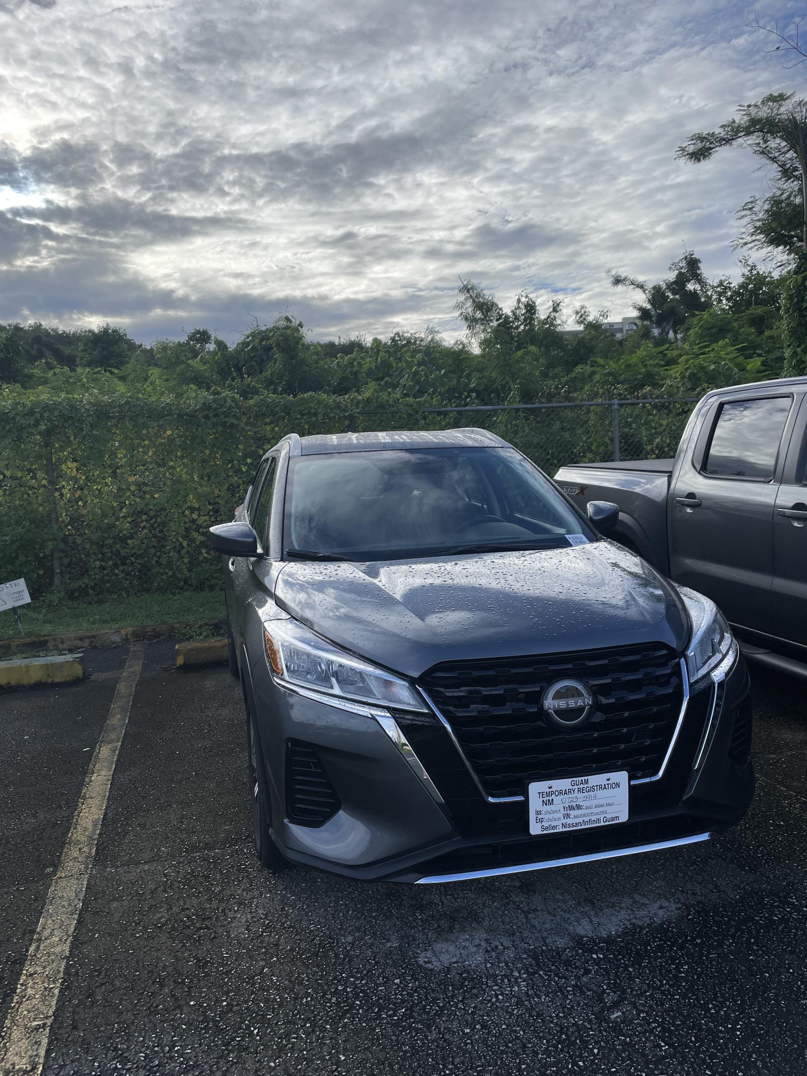 I rented a room because I thought it would be difficult to walk with my child in hot weather. I am very satisfied. Driving was easier than in Korea and Jeju Island, and parking was plentiful everywhere. I had a great time riding in Guam.
